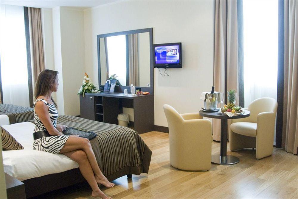 Hotel Diamante Alessandria Bagian luar foto