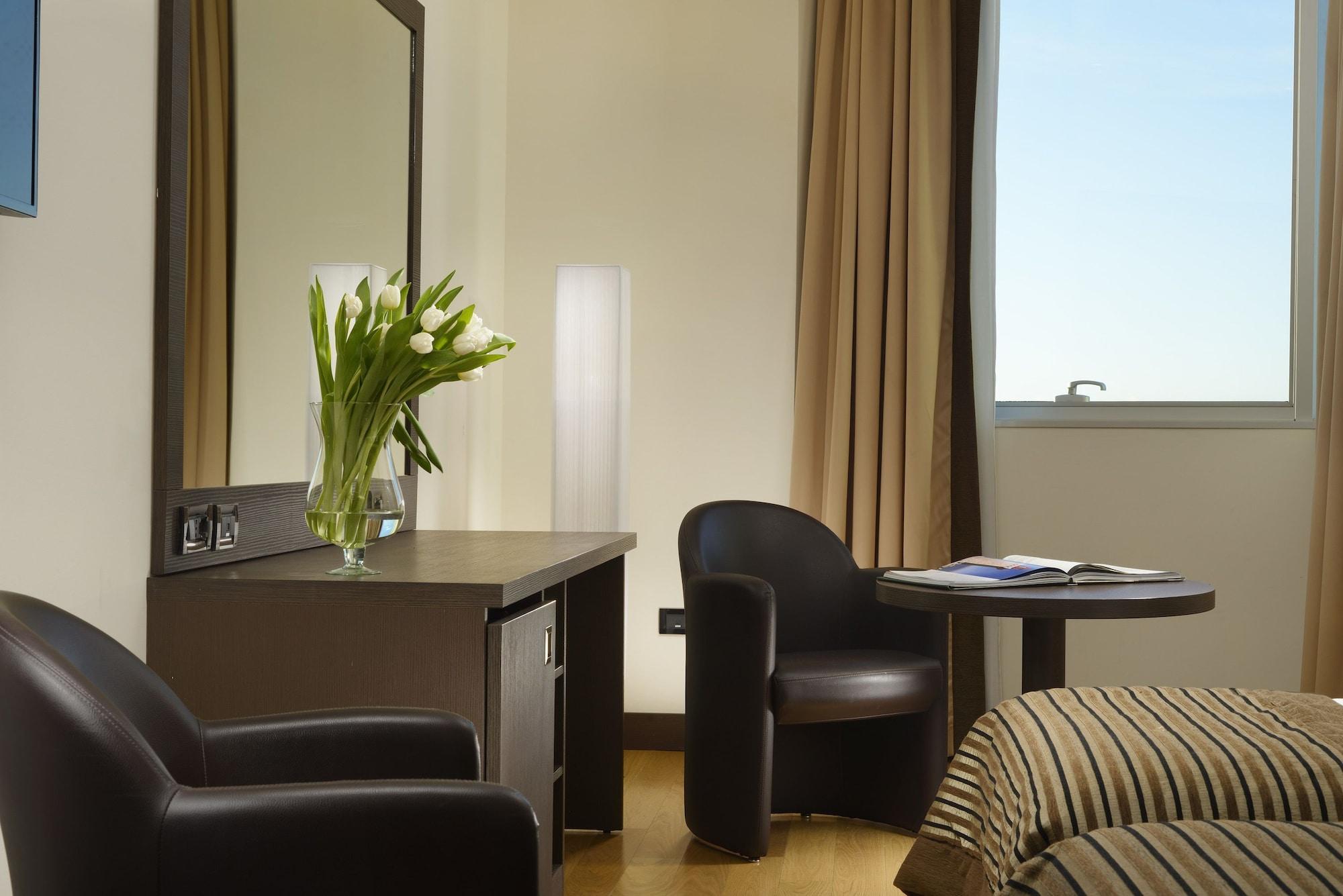 Hotel Diamante Alessandria Bagian luar foto