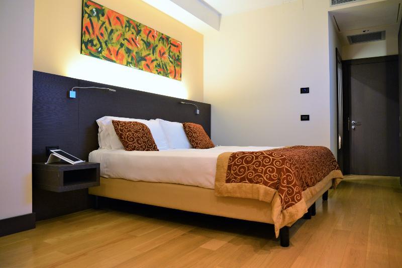 Hotel Diamante Alessandria Bagian luar foto