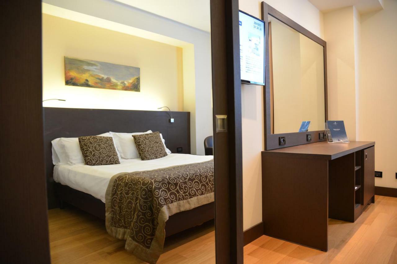 Hotel Diamante Alessandria Bagian luar foto
